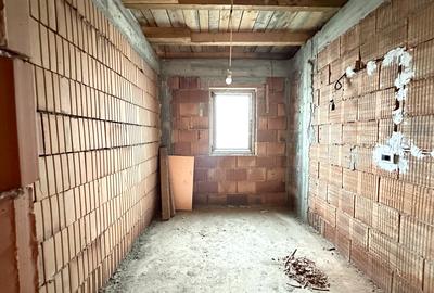 Duplex la roșu, 5 camere, 127 mp utili 305 mp teren - Dumbravita - 10