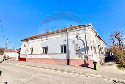 De vânzare casă cu 4 camere, Ultracentral, str Mihai Eminescu - 17