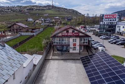Hotel / Pensiune cu 21 camere de vânzare în zona Fermelor - 1