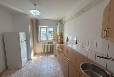 Apartament 3 camere de vanzare in Bacau strada Stefan cel Mare - 4
