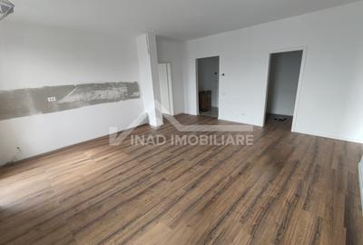 Apartament 3 camere, 2 bai, terasa 20mp, parcare, zona Strazii Decebal - 4