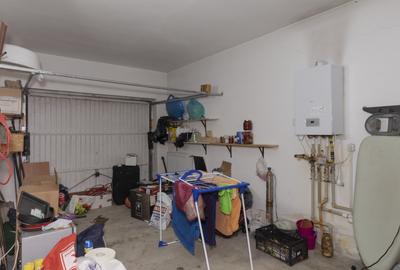 Casă De Vânzare, Lângă Pădurea Roșu Liberă, P+2, 5 Camere  Garaj + 2 Parcări - 23