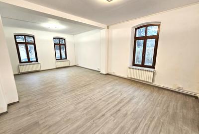 Pietonal Stefan cel Mare, spatiu pretabil pentru servicii - 1