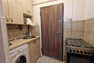 Garsonieră decomandată, mobilată în Telegrafului