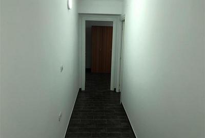 Spatiu comercial de vanzare  Zona E3 - 16