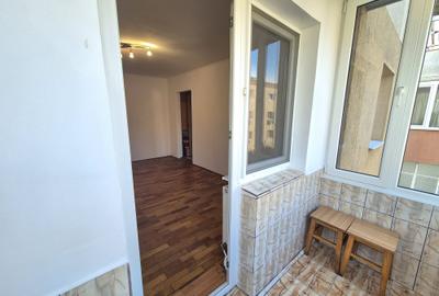 Vanzare Apartament 2 Camere semidecomandat Centrul Civic Str.Harmanului Etajul 3 - 7