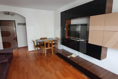 Apartament cu 2 camere decomandat, mobilat în Ultracentral