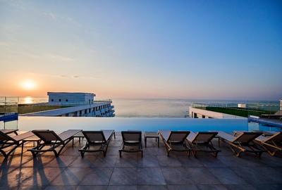Ofer pentru inchiriere apartament cu doua camere cu vedere perfecta la mare - 11