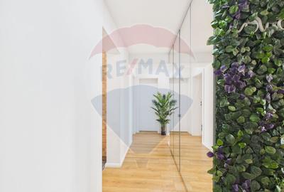 Apartament de vanzare, 3 camere ultra finisat,  Bd. Unirii - 26