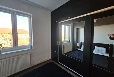 Apartament 2 camere, decomandat, etaj 2 din 2, cu pod, zona Aeroport, comision 0 - 11