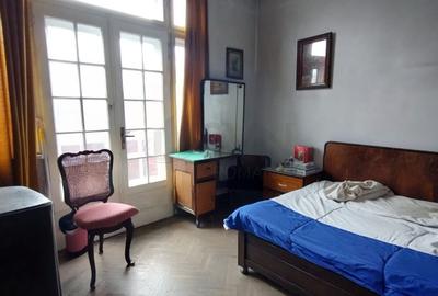 Apartament cu 5 camere decomandat în Unirii