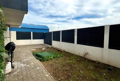 Metalurgiei-Apartament 149 m.p. - 2 camere - curte - 2 parcari - 12