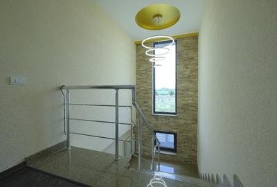 Vila spectaculoasa cu Piscina Incalzita | Malul Lacului Corbeanca | Teren 1000mp - 8