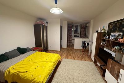 Garsonieră semidecomandată, mobilată în Tătărași