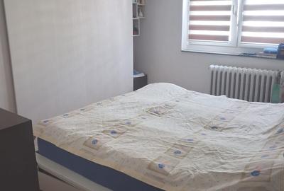 Apartament cu 4 camere, 90 mp, decomandat, etaj intermediar, Zona Dambovitei - 2