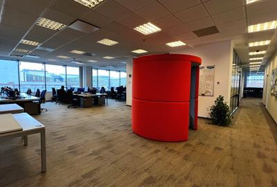 Birou, 778 mp în Central