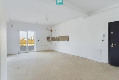 Apartament cu 3 camere semidecomandat în Torontalului