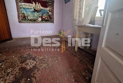 Casă bătrânească de vânzare – Comănești, cartier Straja  la  5 minute de oraș - 7
