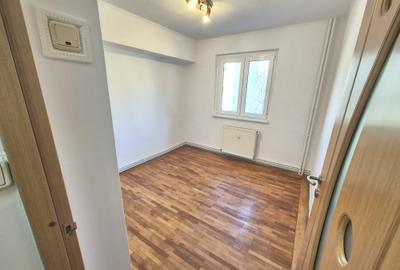 Vanzare Apartament 2 Camere semidecomandat Centrul Civic Str.Harmanului Etajul 3 - 17