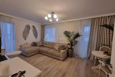 Apartament cu 3 camere decomandat, mobilat în Central