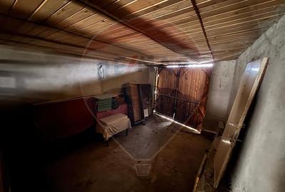 Casă / Vilă cu 6 camere de vânzare în zona Darmanesti - 56