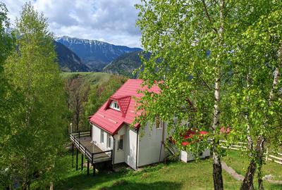 Casă individuală cu 4 camere în Moieciu