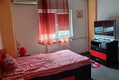 Apartament cu 3 camere decomandat, mobilat în Ultracentral
