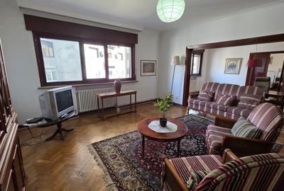 Apartament cu 3 camere semidecomandat, mobilat în Ultracentral