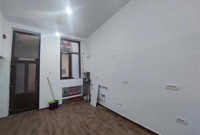 Apartament cu curte privata, zona Bou Rosu, pentru locuit sau afacere - 7