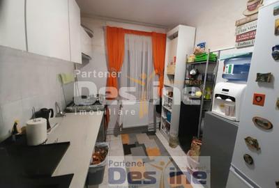 Apartament 3 camere Semidecomandat - 60mp, Etaj 4, Centrala termica - Podu Roș - 6