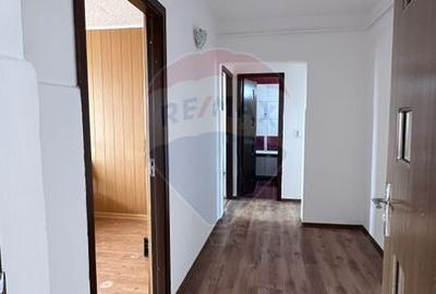 Apartament 4 camere de vanzare in Micro 16, Galați – 88,29 mp utili - 3