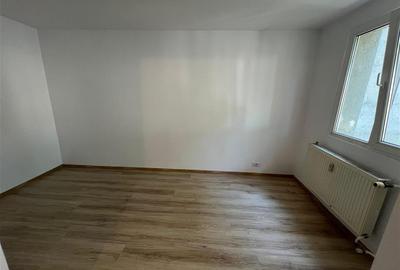 Vanzare apartament 3 camere - Tatarasi - 1