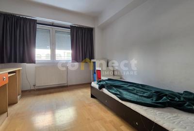 Apartament 4 camere de închiriat în Centru, Piața Cipariu - 11