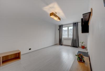 Apartament 3 camere decomandat, cu centrala proprie, bloc 1983 - 1