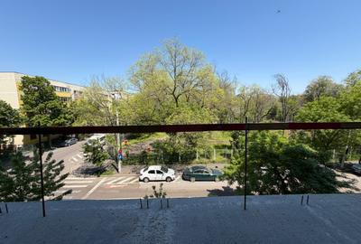 Vedere spre parc - apartament 4 camere de vânzare - zona Domenii - 5