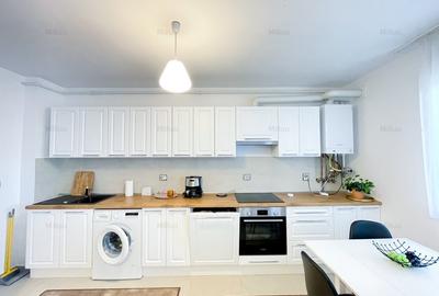 Apartament cu 2 camere decomandat, mobilat în Sopor