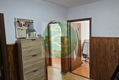 Apartament de vanzare, 3 camere, etaj 1 - 4