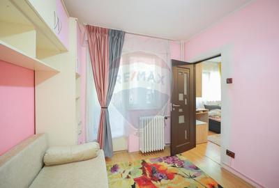 De vânzare apartament cu 3 camere, etajul 1, Strada Borsecului, Oradea - 4