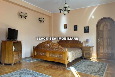 Vila 7 camere D+P+1+M - 2 Garaje - 50m de plaja - Zona centrala - 7