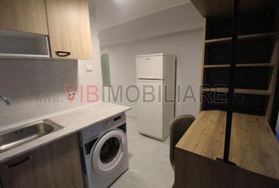 Piata Alba Iulia - Decebal - studio prima inchiriere - vedere bulevard - 1