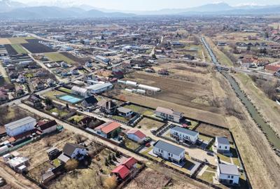 Teren intravilan cu hala construita - 27