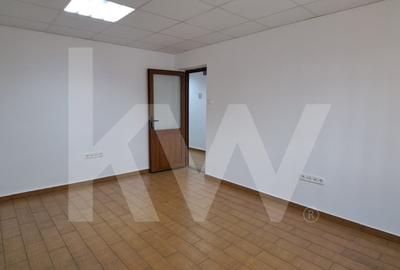 Apartament 3 camere decomandate , ultracentral ,parter - 6