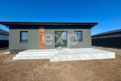 Casă de vânzare în Sânpetru - 107 mp , teren 500 mp - 1