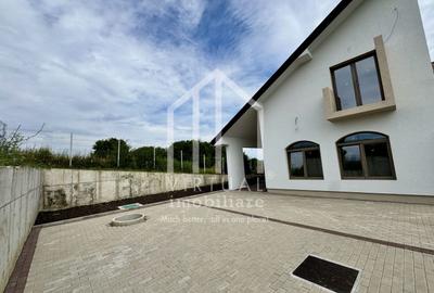 Casa cuplata cu 5 camere, 162mp utili, 265mp curte libera, Sura Mica - 1