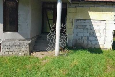 Casa 5 camere 183 mp-teren 2135 mp-garaj- Posmus, Com. Sieu - 2