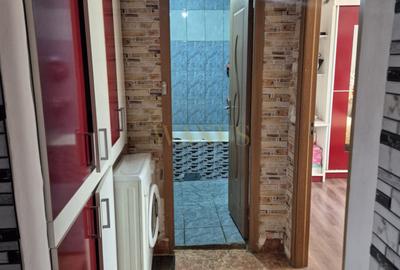 Apartament zona nord,etaj 4,54 mp utili - 5