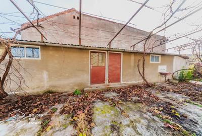 Casa cu 3 camere, garaj și teren de 569 mp, Confecții, comision 0% - 18