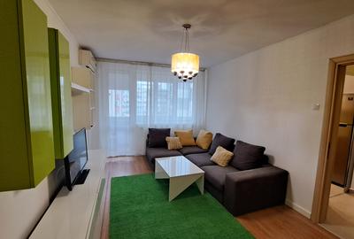 Apartament cu 3 camere decomandat, mobilat în Berceni