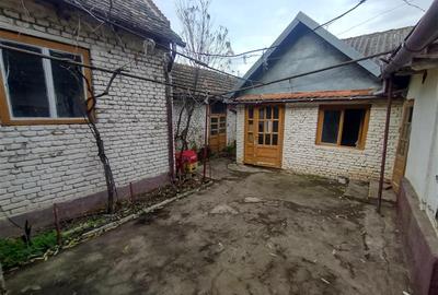 Berliste, Casa pt 2 Familii, la Sosea, Pret Negociabil - 17