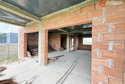 Duplex intreg 8 camere, LA ROSU, de vanzare in Sacalaz, la intrare - 6